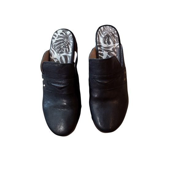 Eric Michael Women’s Black Leather Clogs Size 9 - Picture 2 of 5